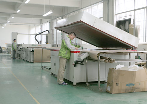 晶昶能員工工作環境